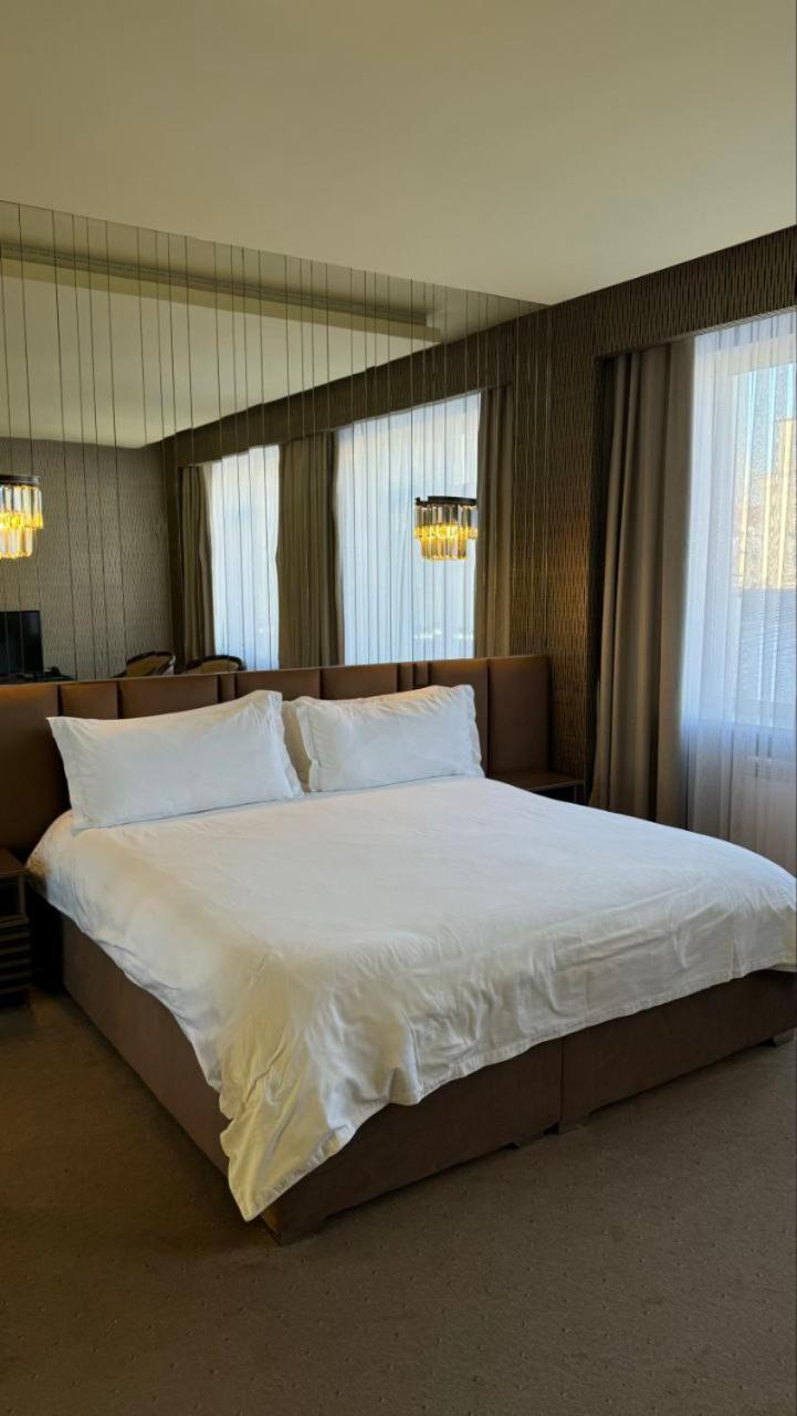 Barhat Hotel & Spa Тараз Экстерьер фото