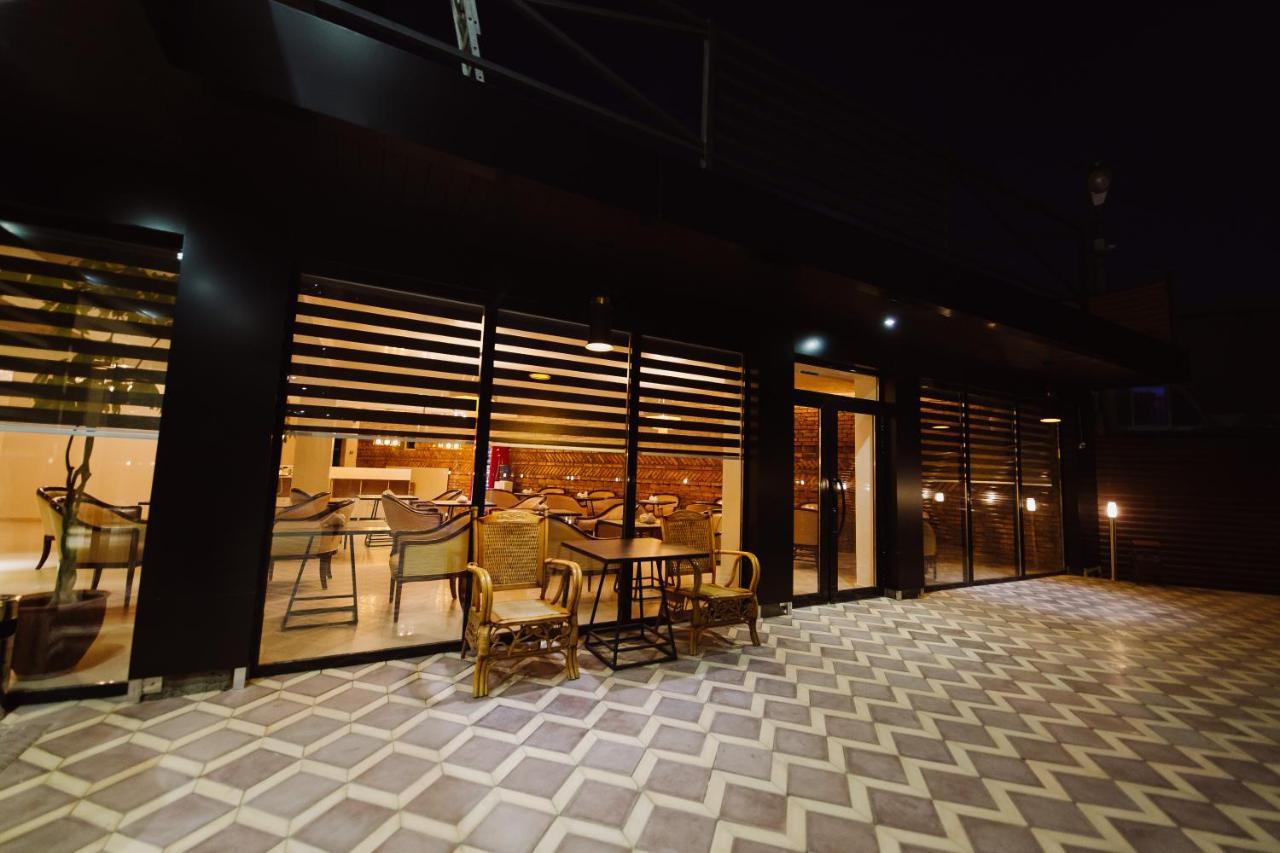 Barhat Hotel & Spa Тараз Экстерьер фото