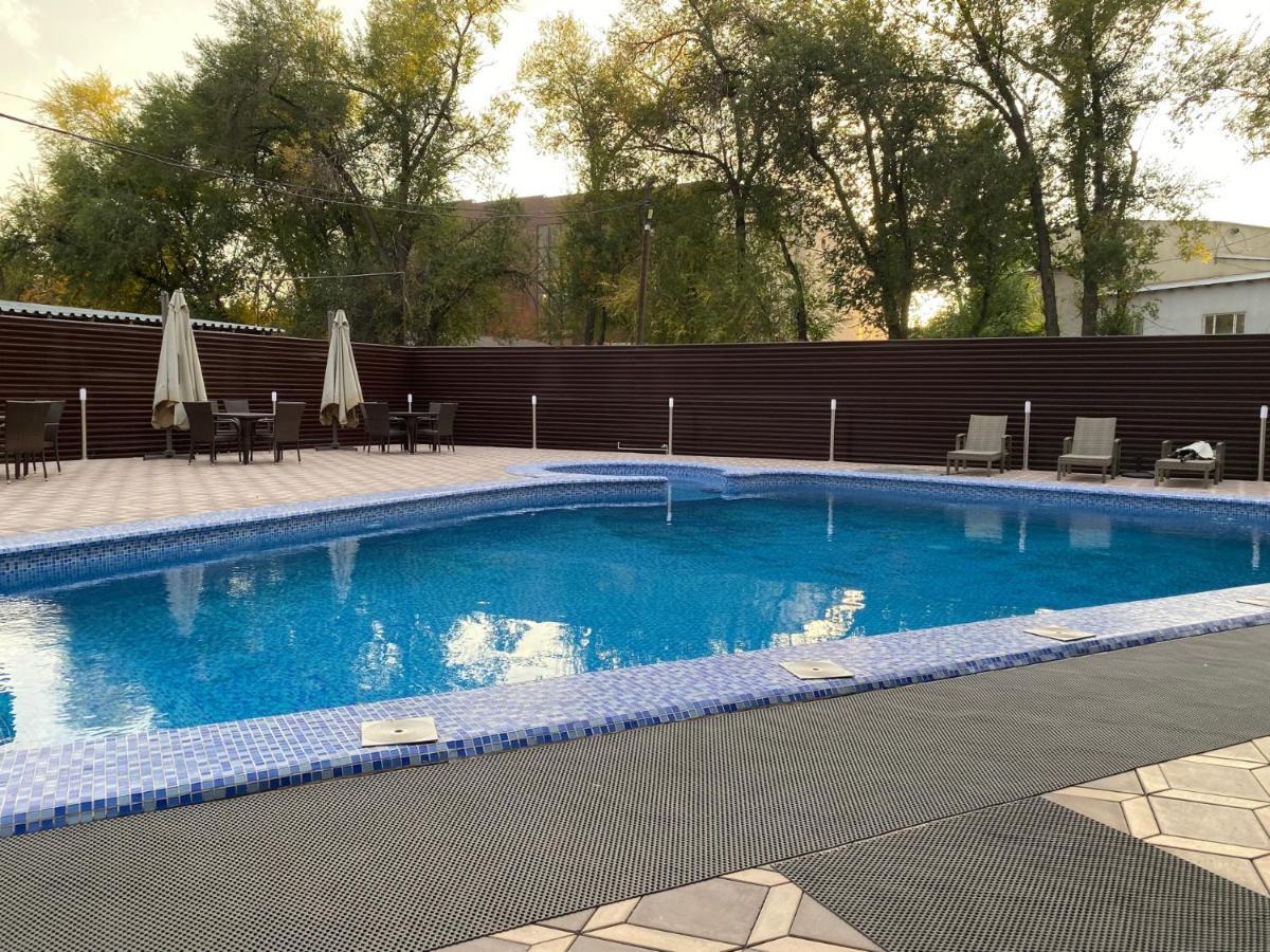 Barhat Hotel & Spa Тараз Экстерьер фото
